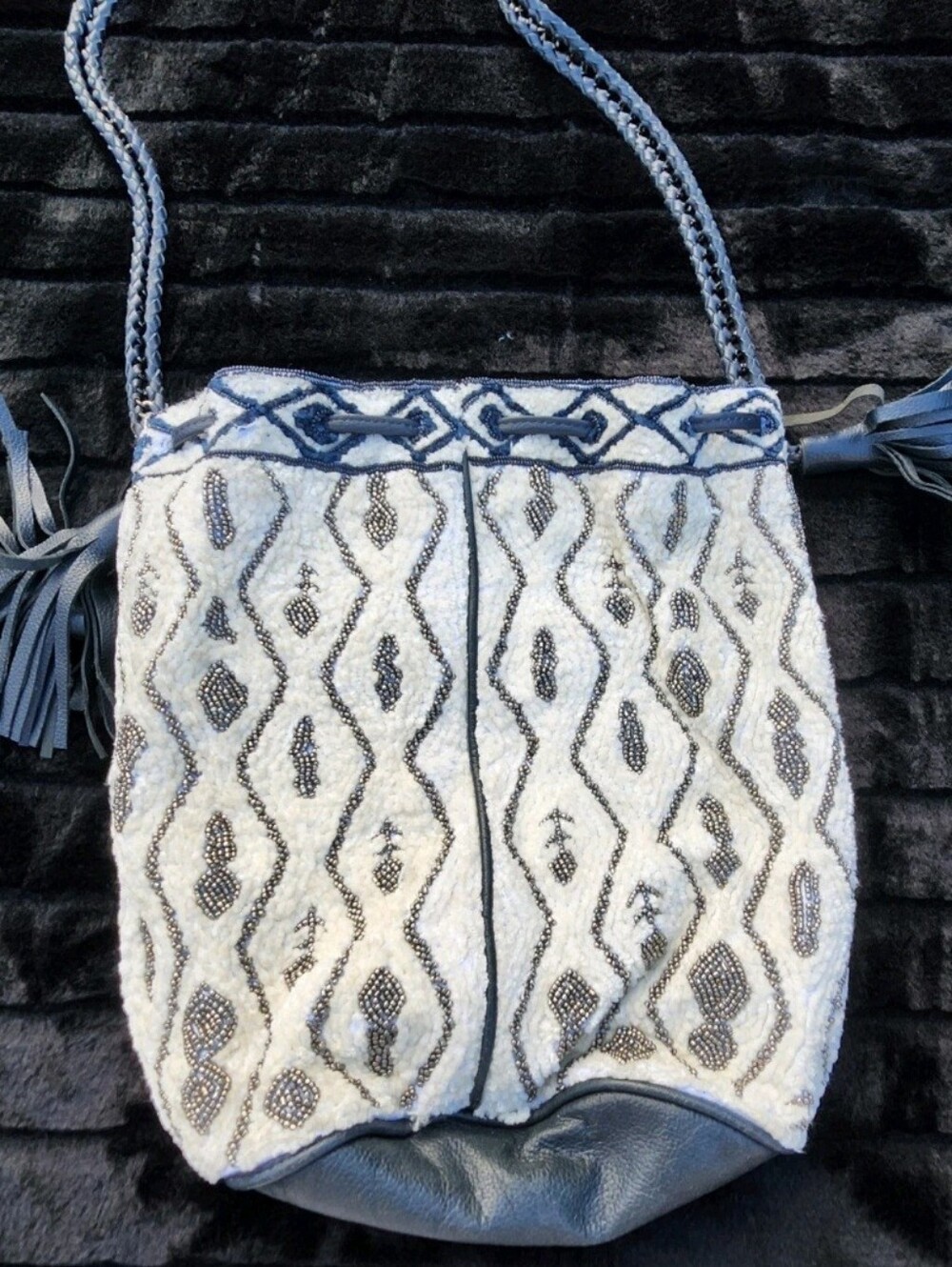 ANTIK BATIK Embroidered Bucket Tam Bag Crossbody Bag White/Silver/Blue - Picture 9 of 16